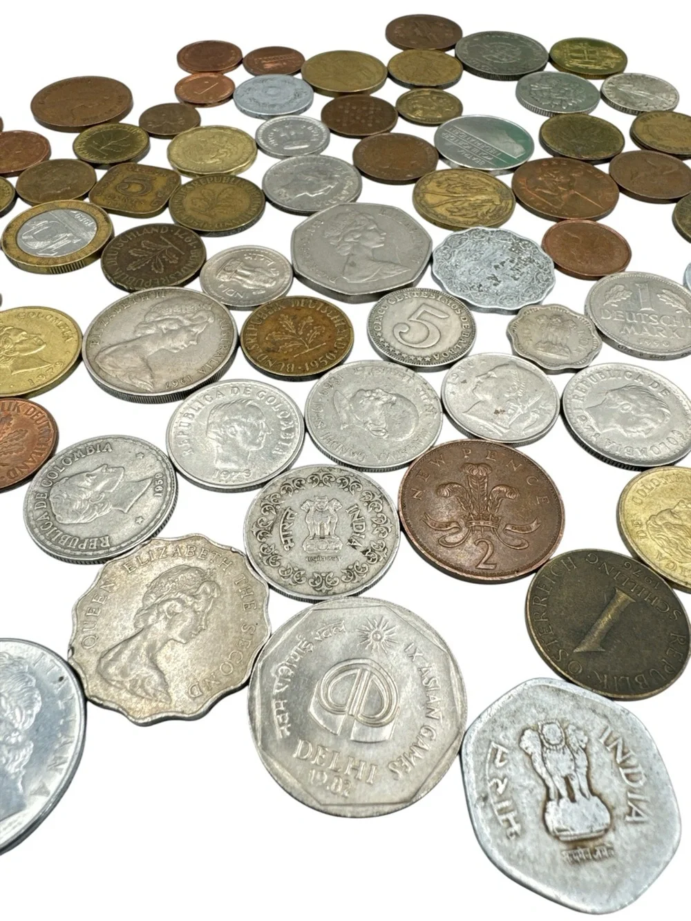 90 Mixed World Coins Foreign Coin Lot 20+ Countries Estate Collection Bulk